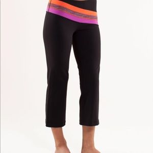 Lululemon Groove Crops we are from space